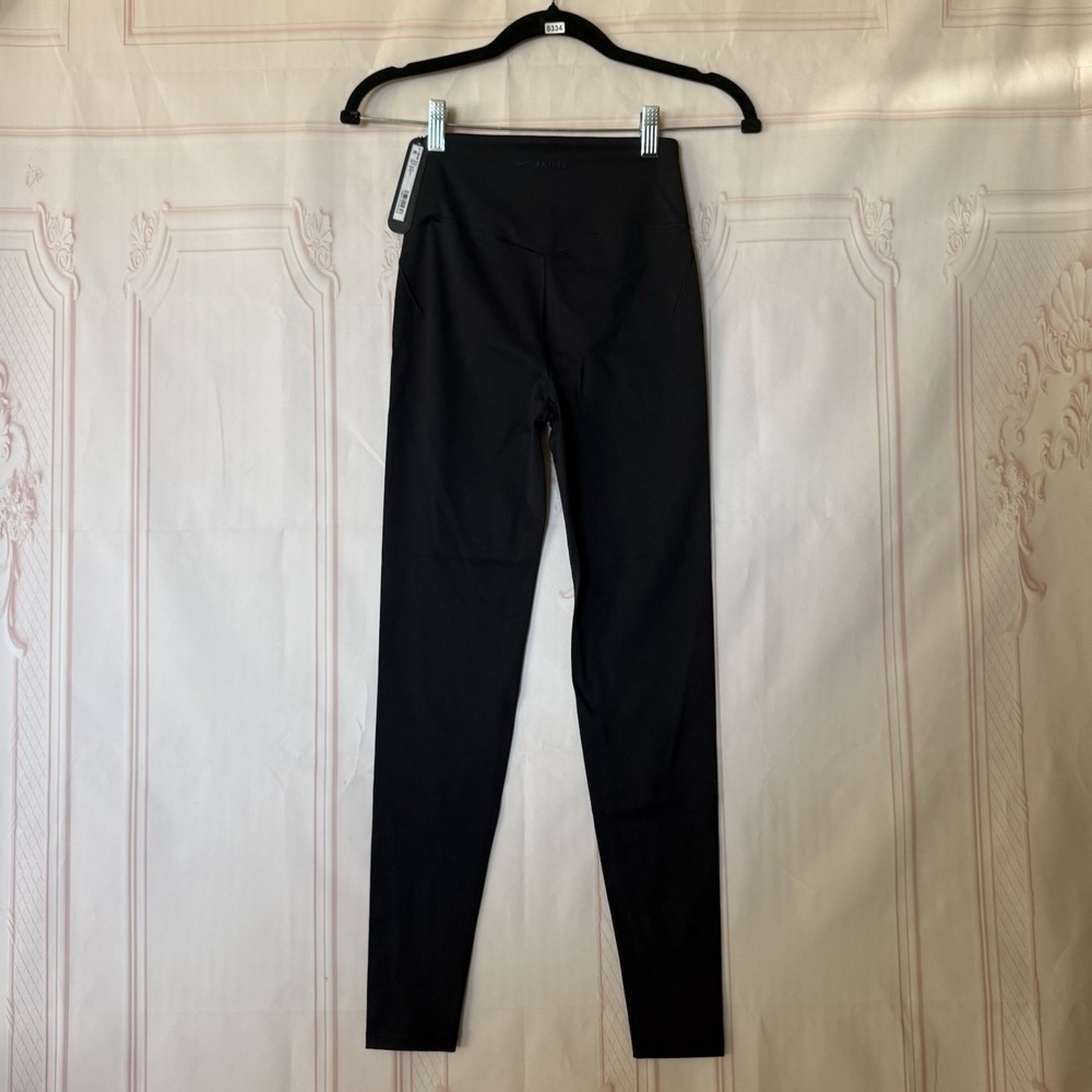 SKIMS NikeSKIMS Matte Legging 26 Inch Obsidian Black Size XS NWT Athleisure
